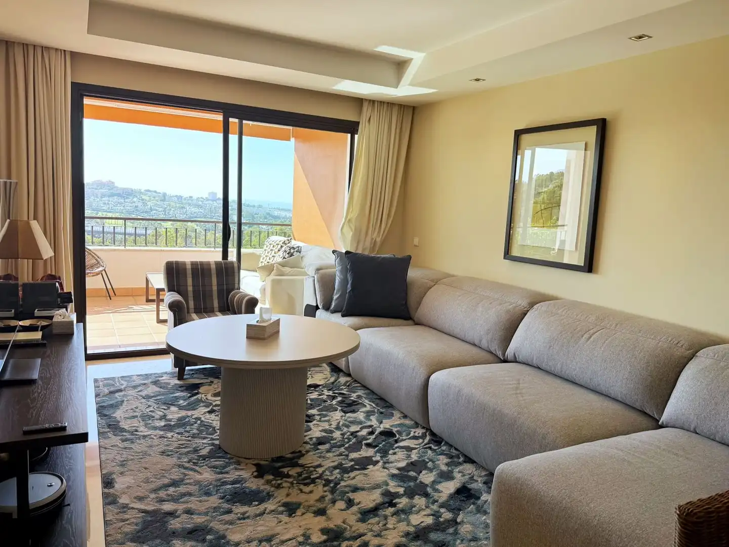 Living room of Flat for rent in Benahavís  with Air Conditioner, Storage room and Furnished