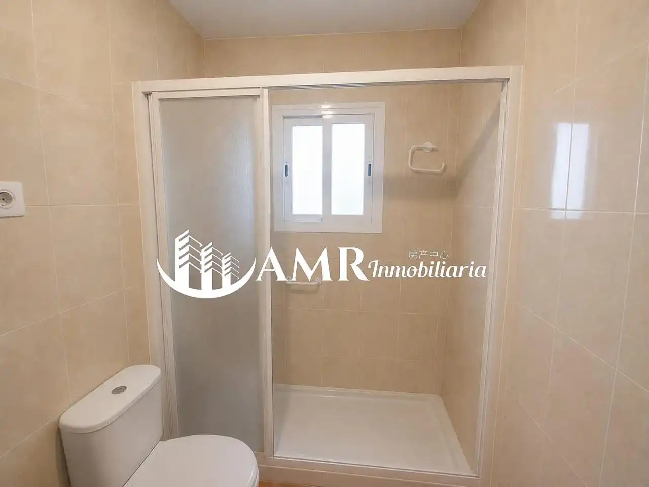 Bathroom of Houses for sale in Colmenar de Oreja  with Storage room and Furnished