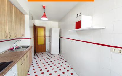 Kitchen of Flat for sale in  Zaragoza Capital