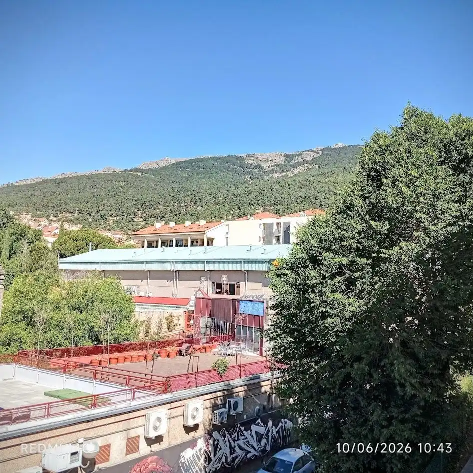 Außenansicht von Wohnung zum Verkauf in San Lorenzo de El Escorial mit Heizung und Abstellraum