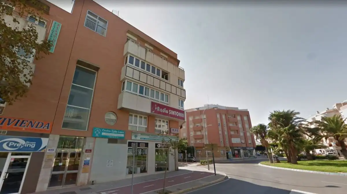 Bureau avec ascenseur à louer à El Ejido Ciudad