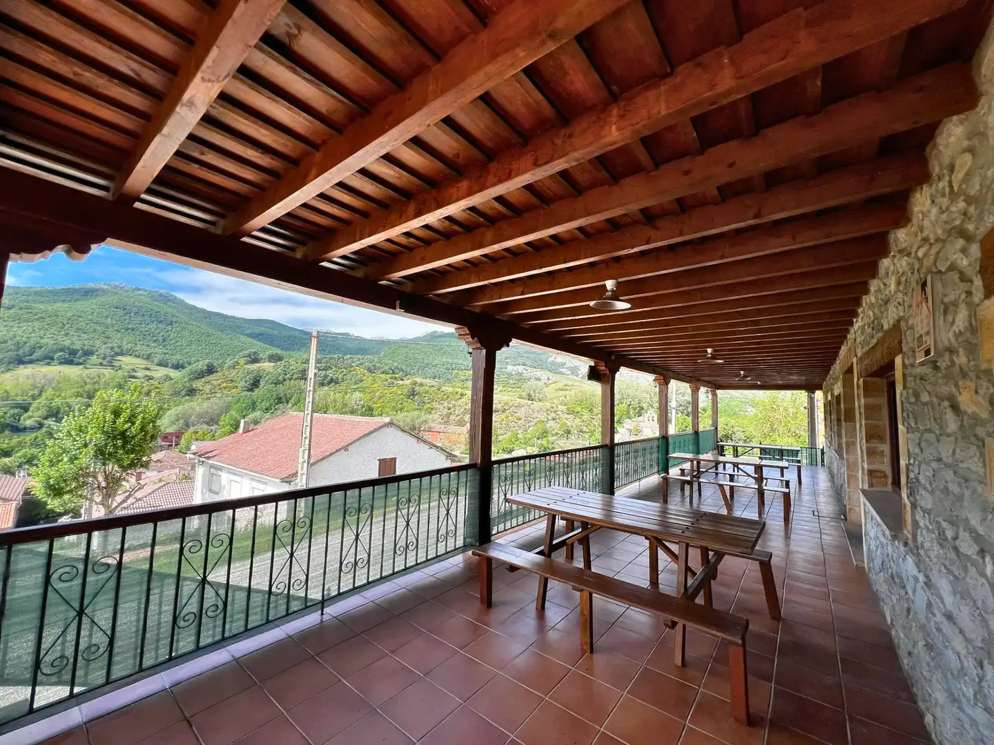 Terraza de Edificio en venta en Cervera de Pisuerga