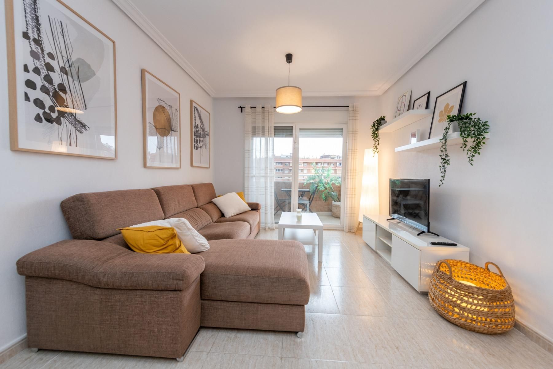 Sala de estar de Piso de alquiler en San Vicente del Raspeig / Sant Vicent del Raspeig con Aire acondicionado, Calefacción y Jardín privado