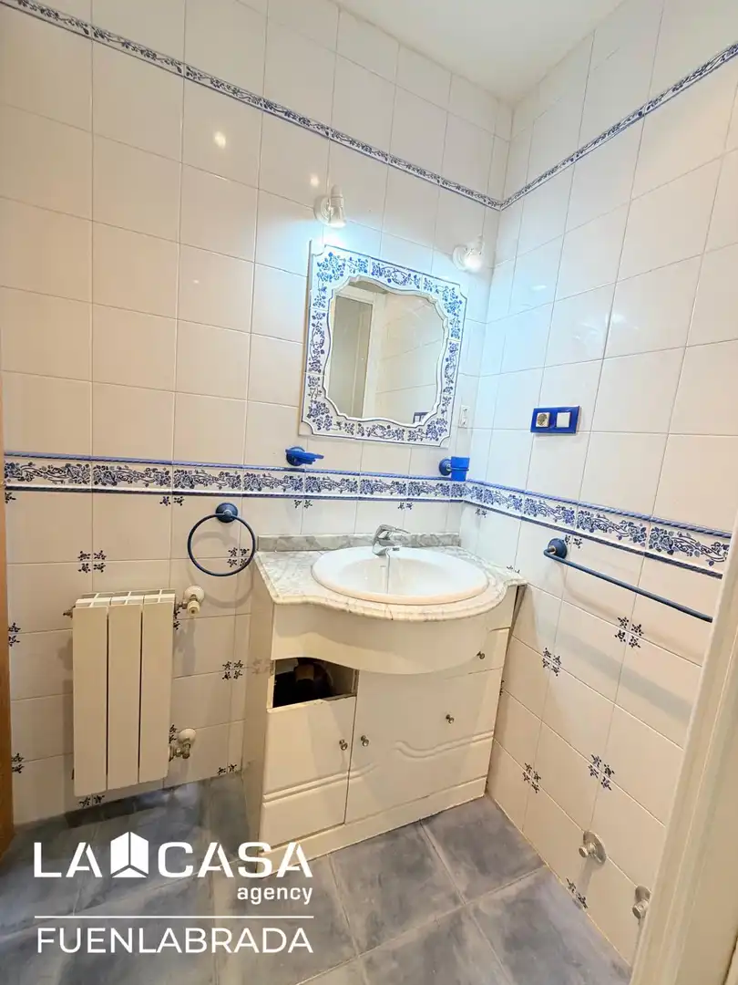 Baño de Piso en venta en Fuenlabrada con Aire acondicionado, Calefacción y Terraza