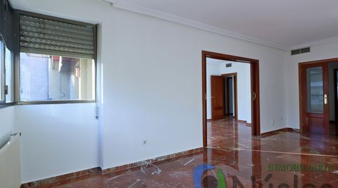 Foto 4 de Piso en venta en Avenida Fernando Calzadilla, Pardaleras, Badajoz Capital
