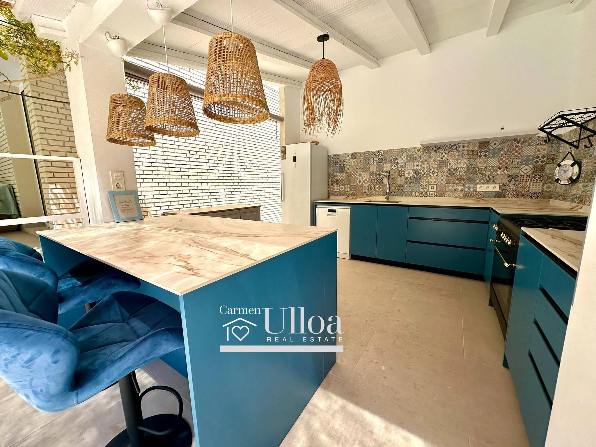 Cocina de Casa o chalet en venta en Sant Joan d'Alacant con Aire acondicionado, Calefacción y Jardín privado