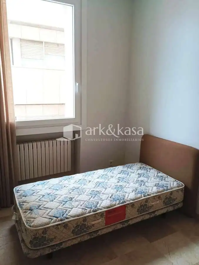 Schlafzimmer von Wohnung zur Miete in Valencia mit Klimaanlage, Heizung und Möbliert