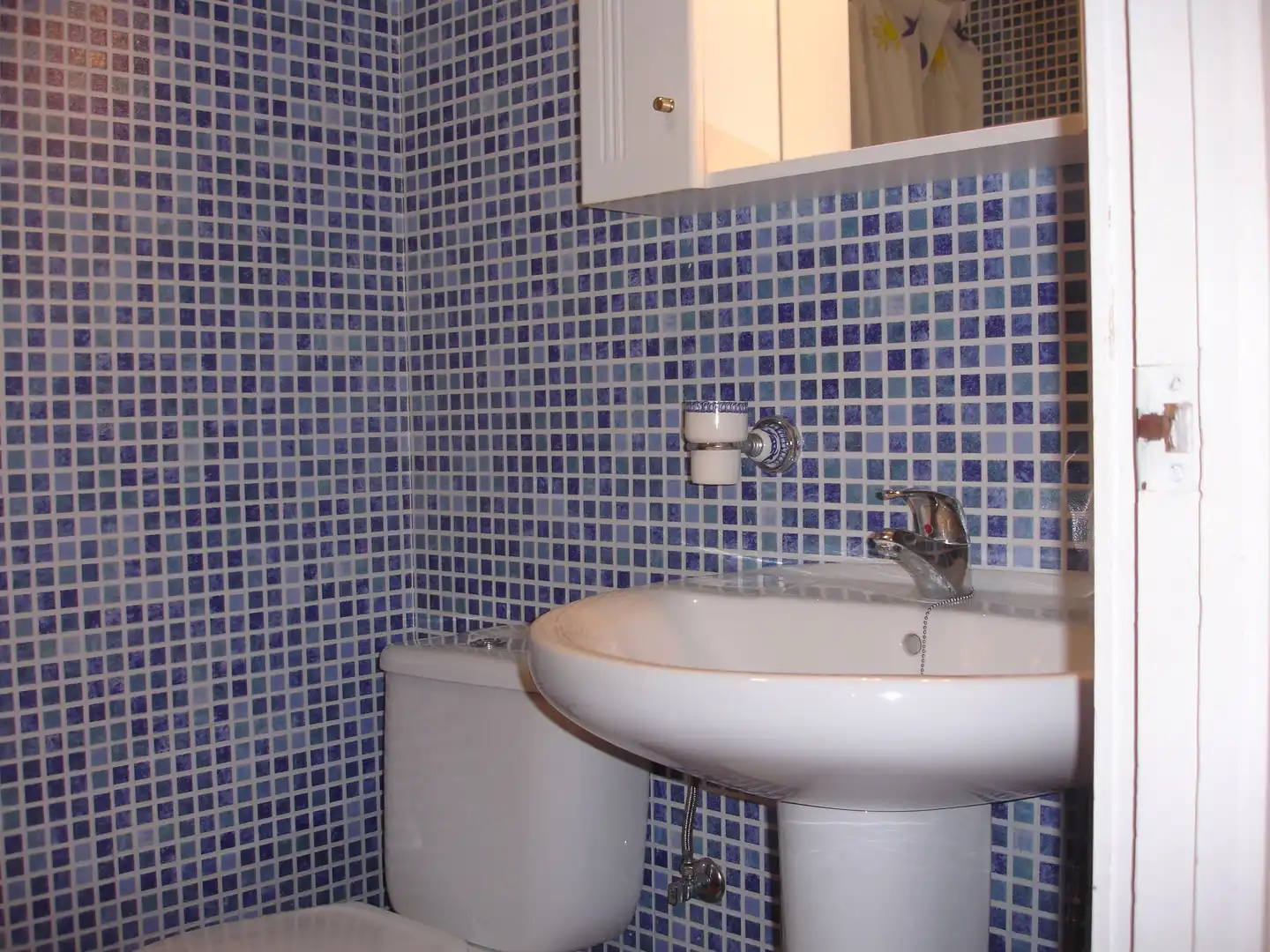 Badezimmer von Wohnungen zur Miete in Almuñécar mit Terrasse, Waschmaschine und Mikrowelle