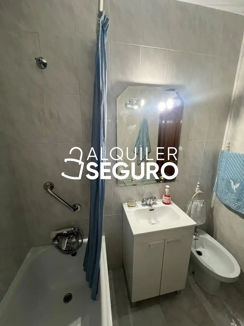 Bany de Pis de lloguer en Vicálvaro