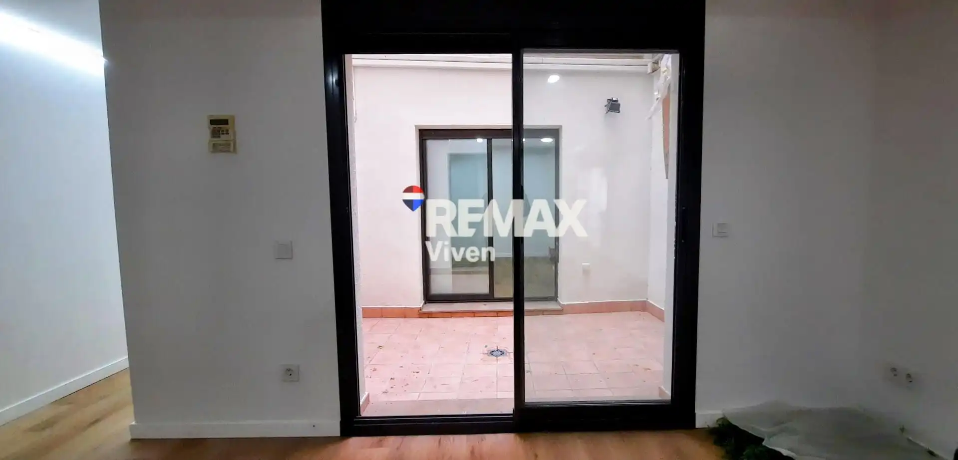 Planta baja en venta en Vilanova i la Geltrú con Aire acondicionado, Calefacción y Parquet
