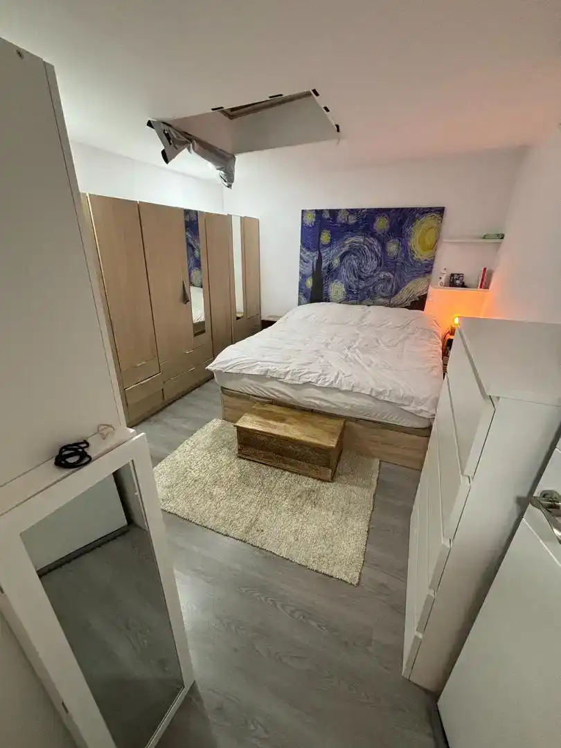 Habitación de Local de alquiler en Madrid con Aire acondicionado y Amueblado