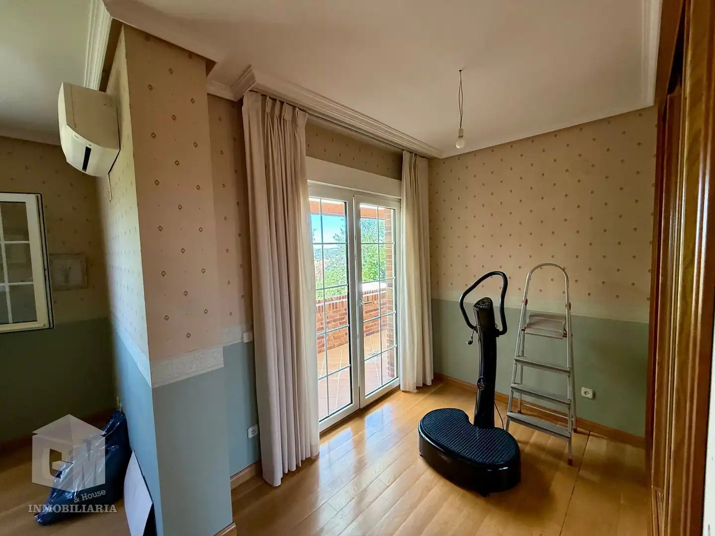 Dormitori de Casa o xalet en venda en Villaviciosa de Odón amb Aire condicionat, Calefacció i Jardí privat
