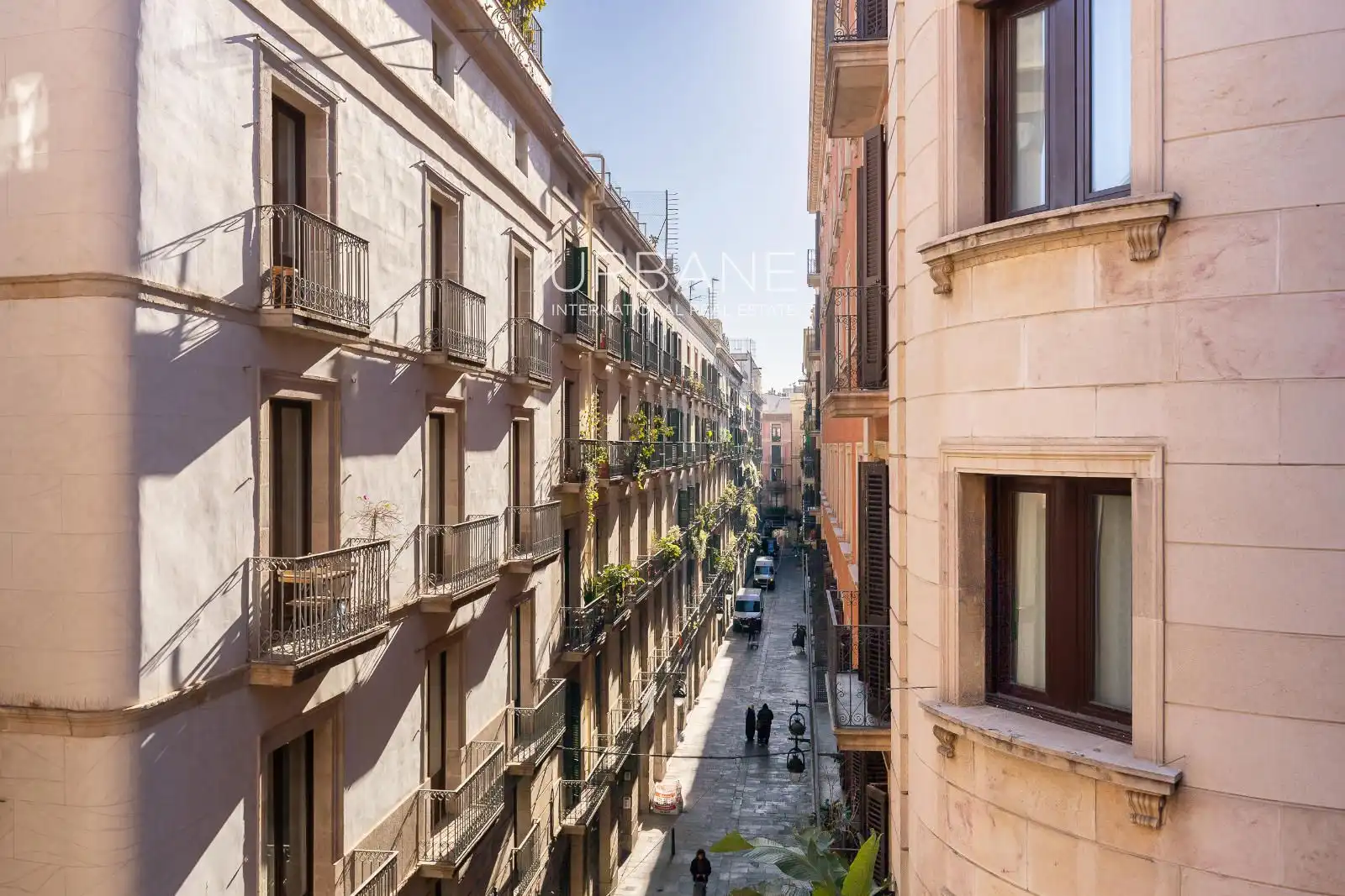 Außenansicht von Wohnung zum Verkauf in Barcelona mit Klimaanlage, Heizung und Parkett