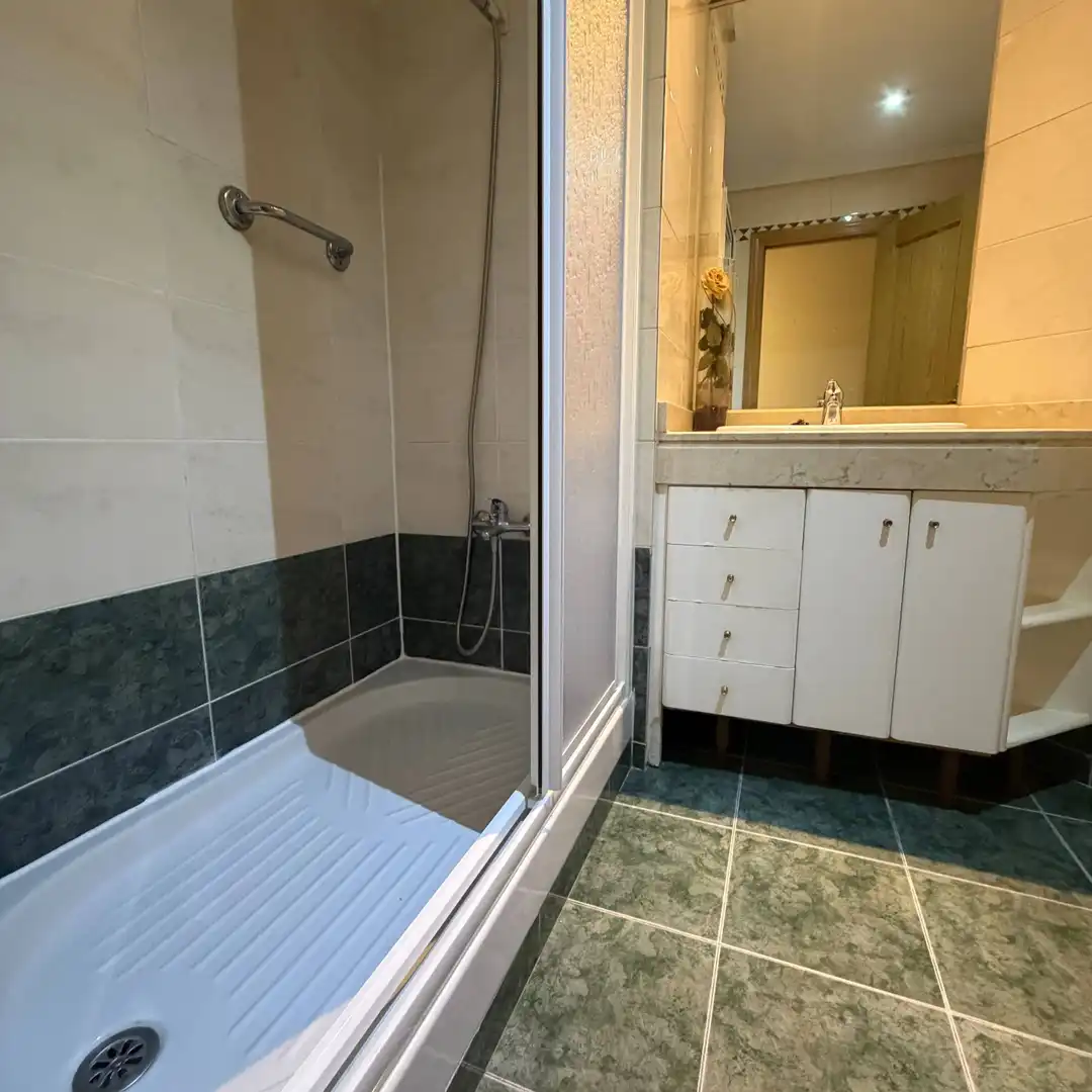 Baño de Piso en venta en Madrid con Piscina comunitaria