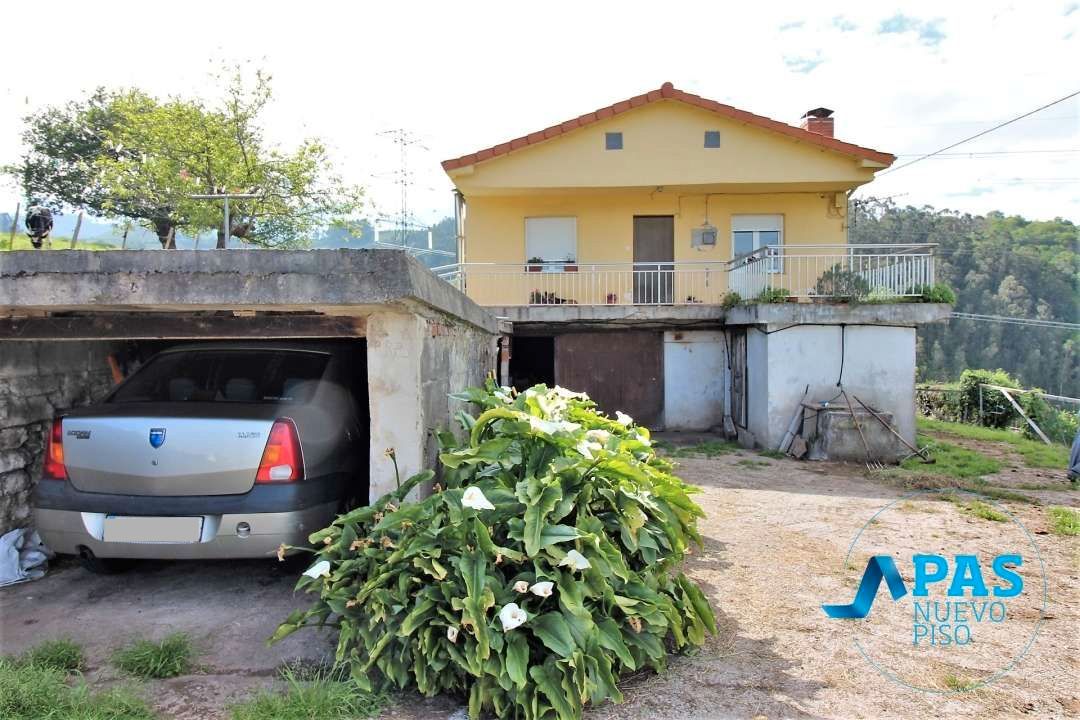 Vista exterior de Casa o xalet en venda en Santa María de Cayón amb Calefacció