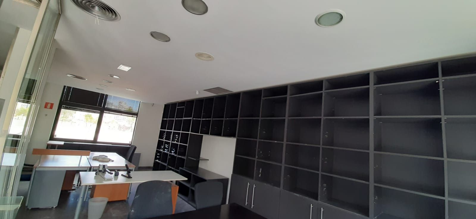 Office for sale in Las Palmas de Gran Canaria  with Air Conditioner and Furnished