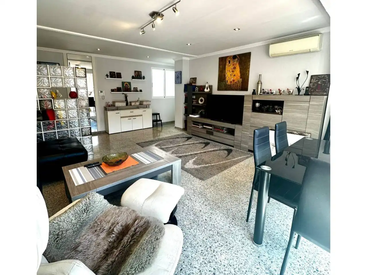 Flat with terrace for sale in Calle Godofredo Ros, imagen 2