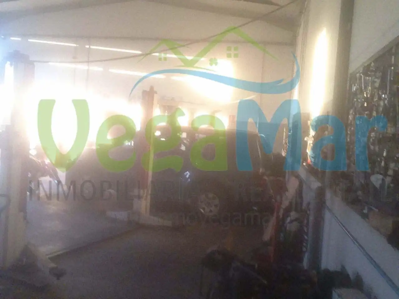 Parkplatz von Fabrikhallen zur Miete in Almuñécar