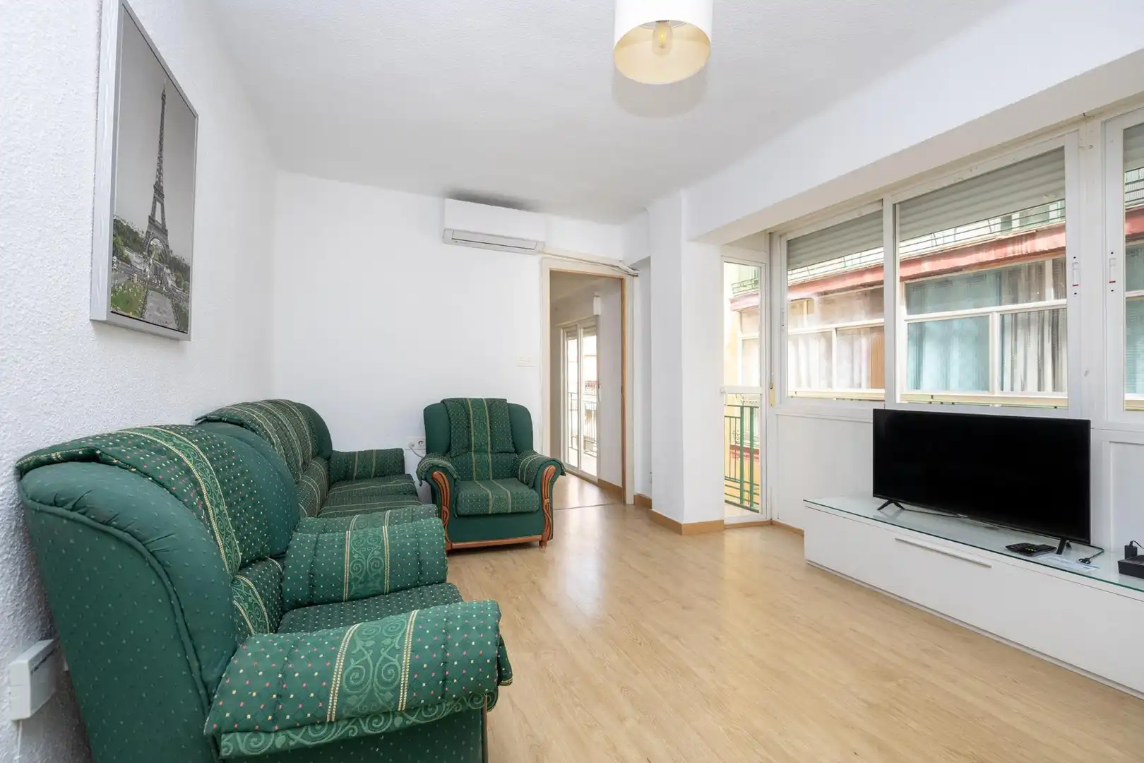 Living room of Flat for sale in Granada