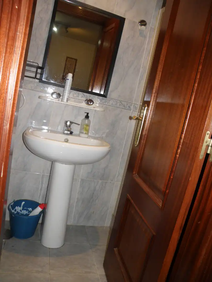 Badezimmer von Wohnungen zur Miete in Ribeira mit Heizung, Abstellraum und Möbliert