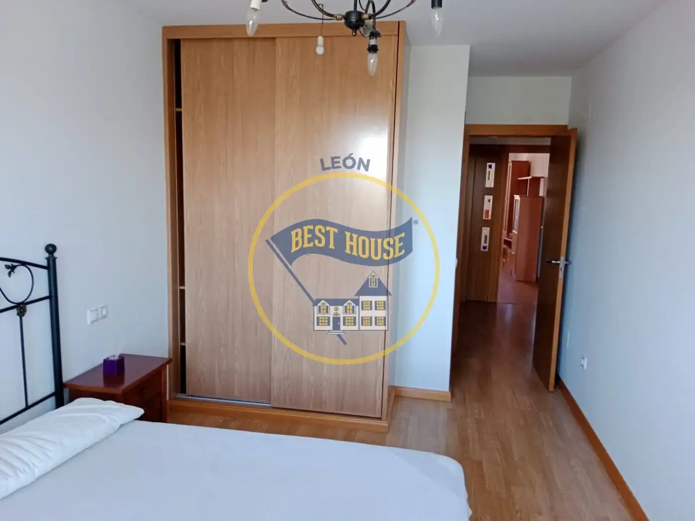 Habitación de Apartamento en venta en Villaquilambre con Calefacción, Terraza y Trastero