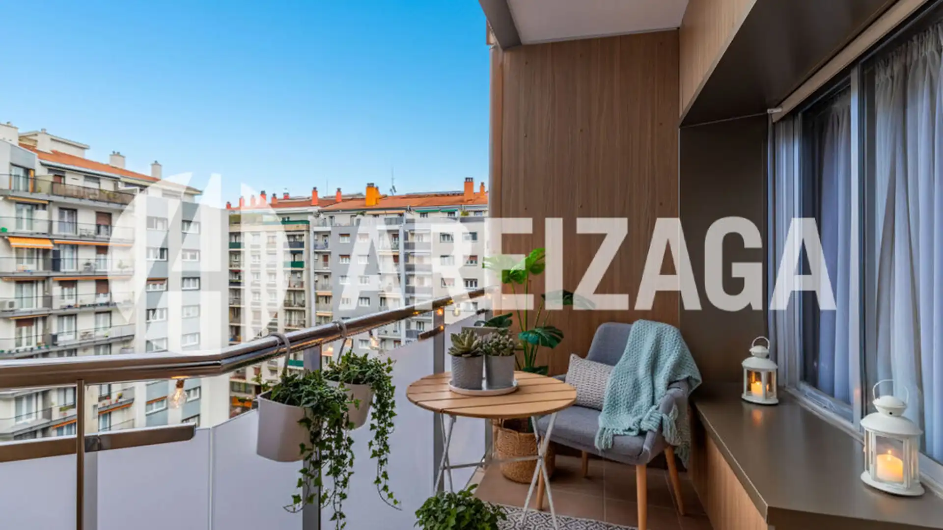Terraza de Piso en venta en Donostia - San Sebastián  con Calefacción y Balcón
