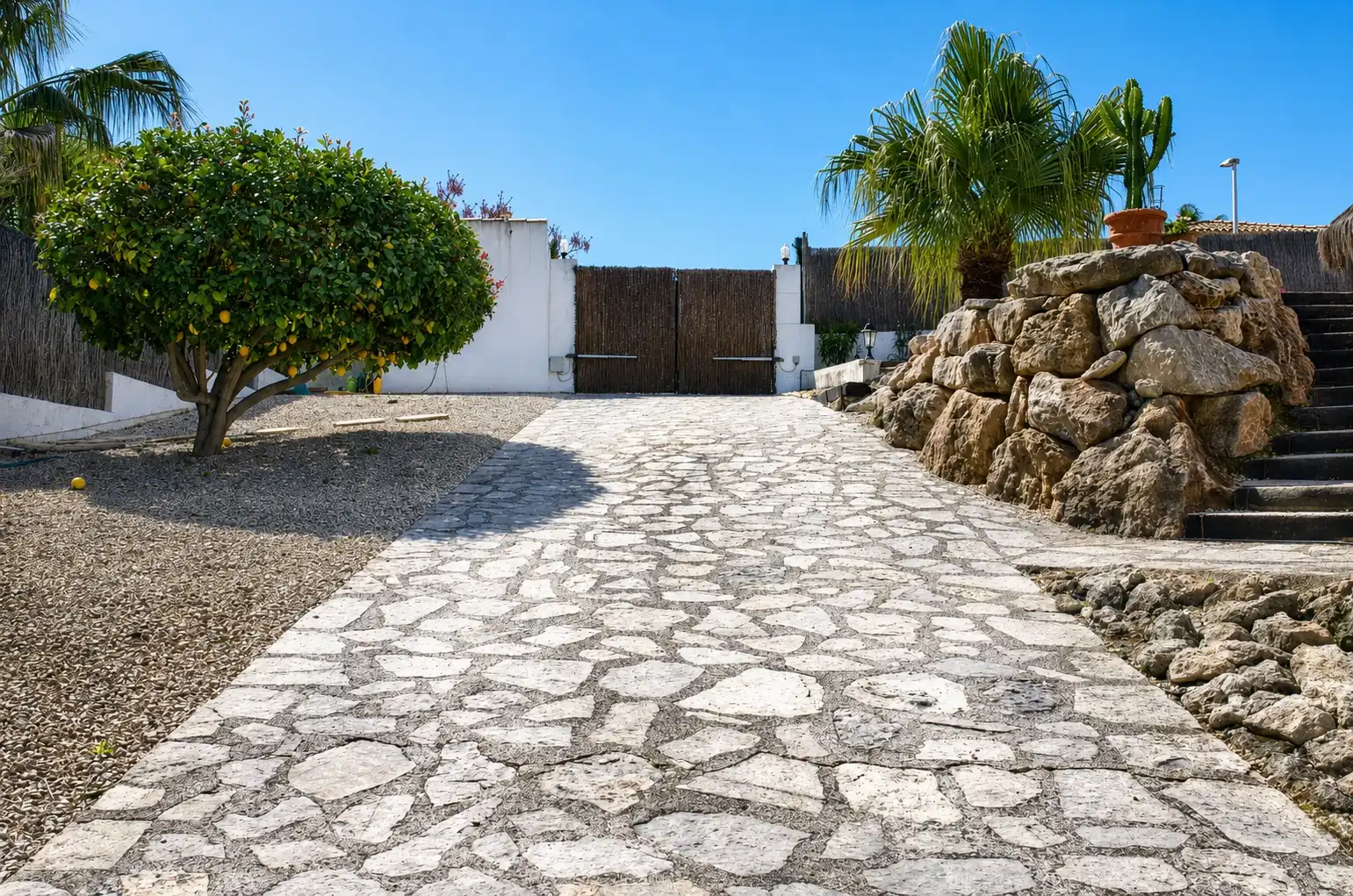 Vista exterior de Casa o xalet en venda en Jávea / Xàbia amb Jardí privat