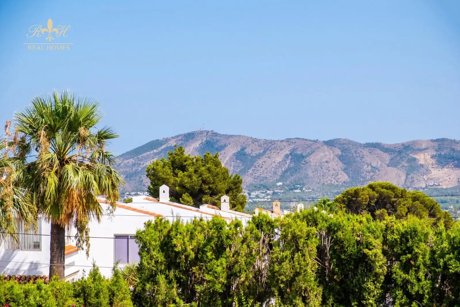 Vista exterior de Casa o chalet en venta en La Nucia con Aire acondicionado, Piscina y Amueblado