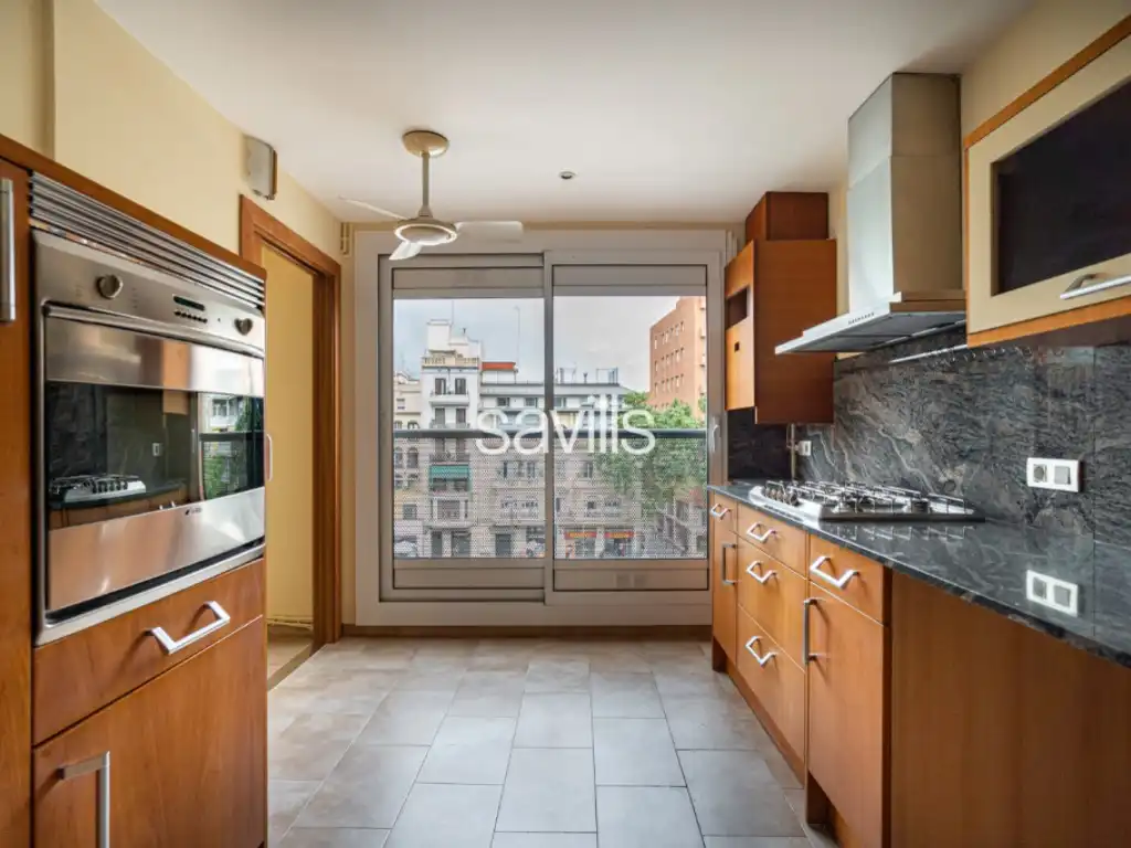 Kitchen of Apartments for sale in Barcelona
