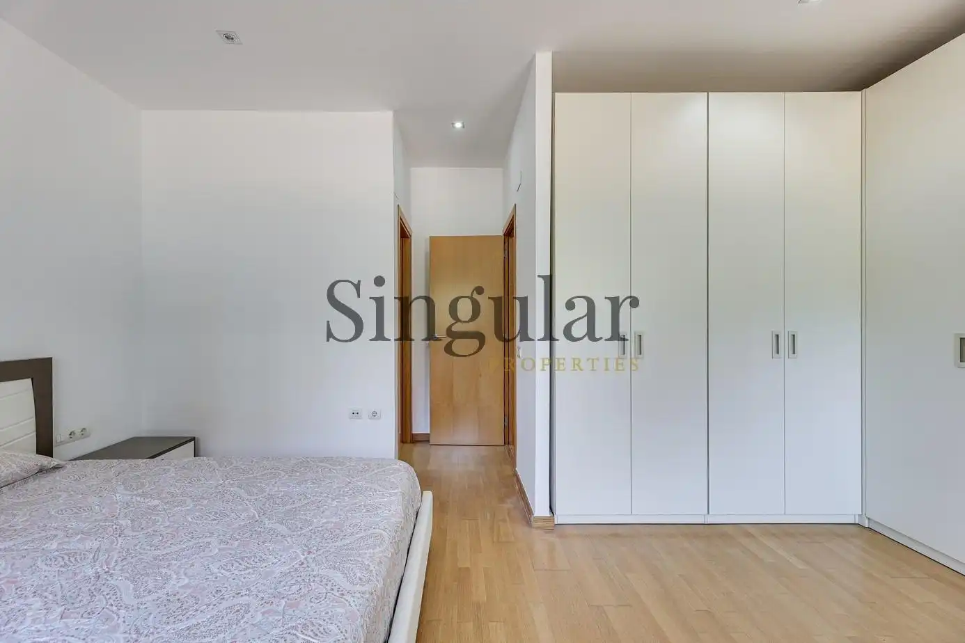Schlafzimmer von Wohnung zum Verkauf in Sant Cugat del Vallès mit Privatgarten, Terrasse und Abstellraum