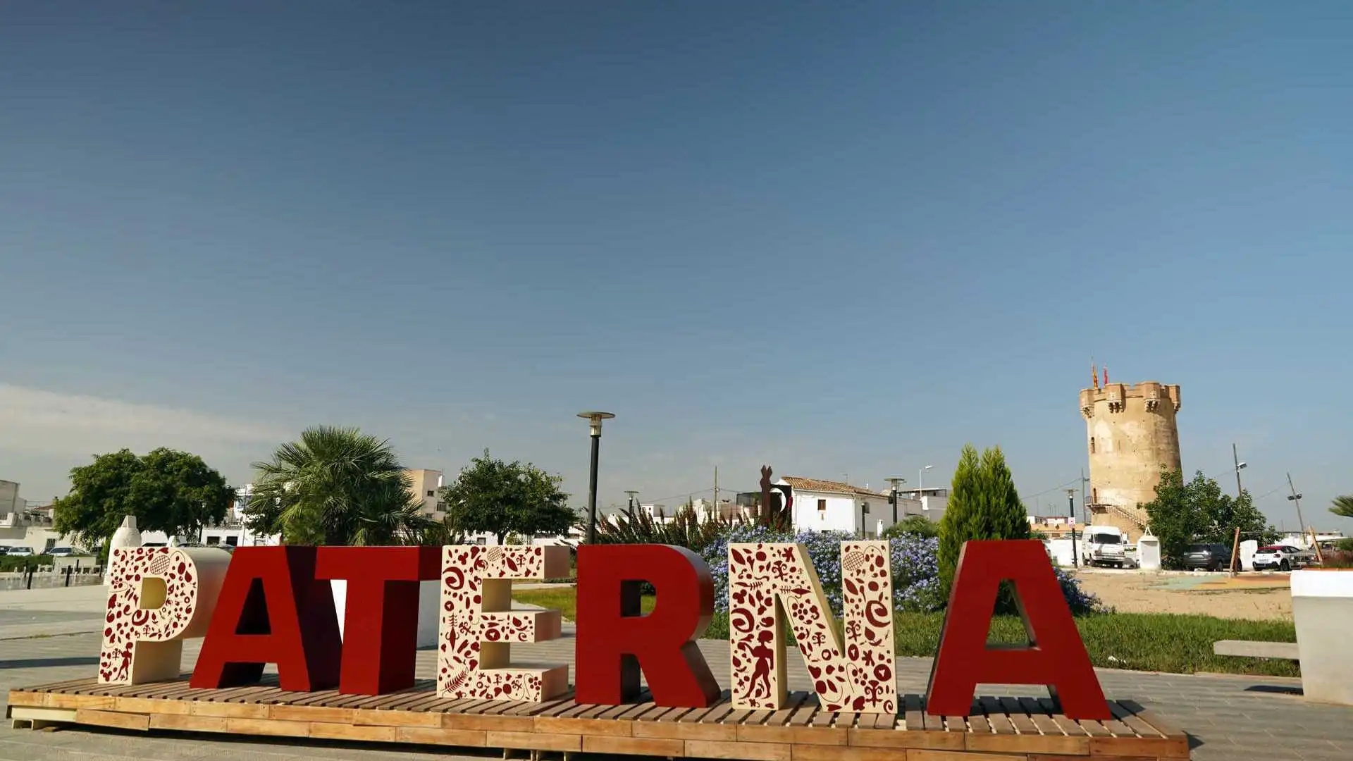 Exterior view of Flat for sale in Paterna  with Air Conditioner and Balcony