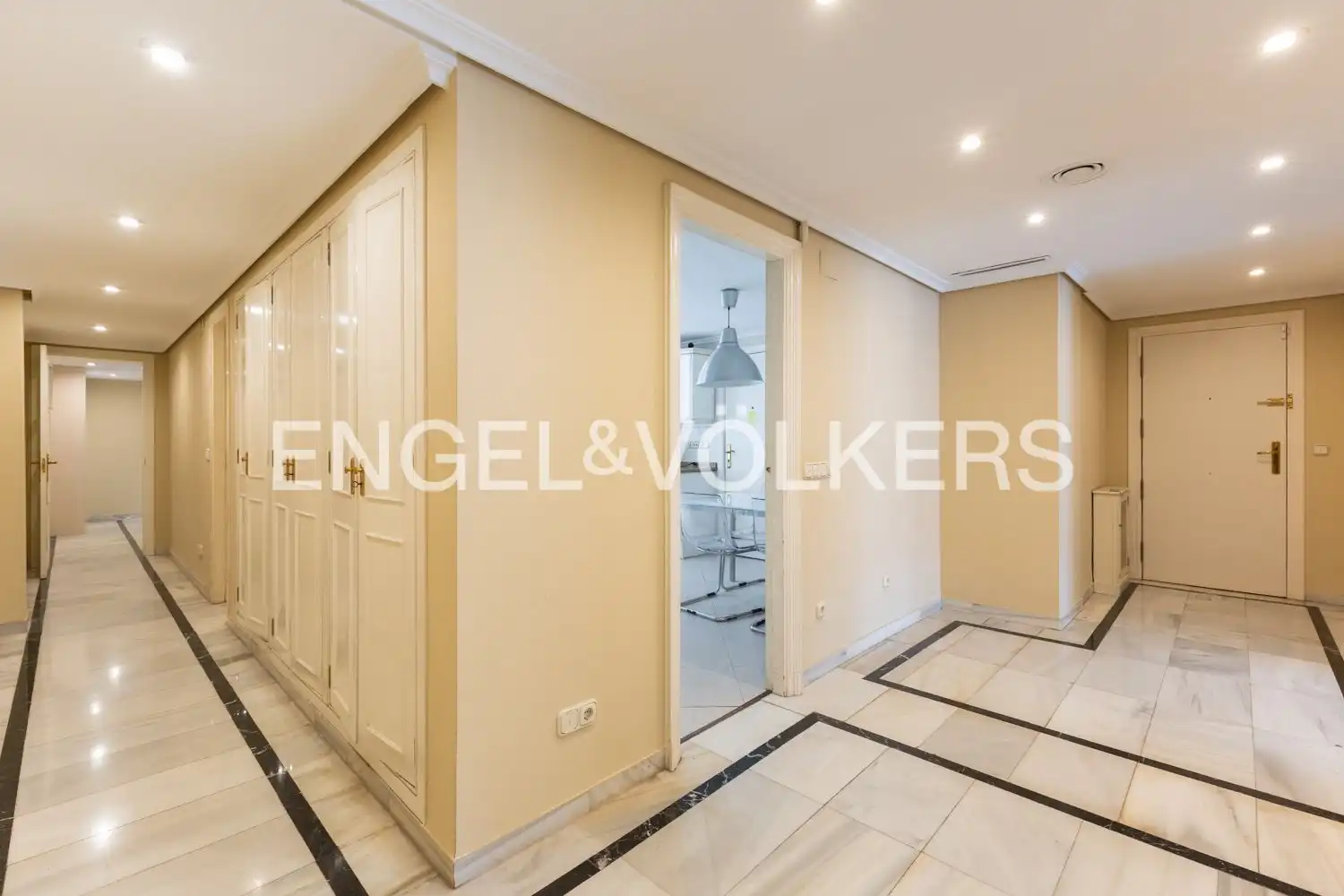 Piso en venta en Valencia con Aire acondicionado, Calefacción y Trastero