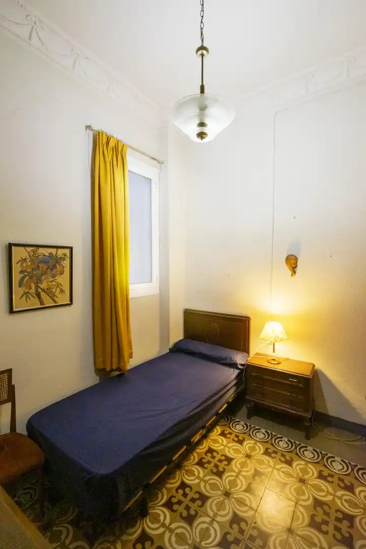 Bedroom of Flat for sale in Valencia