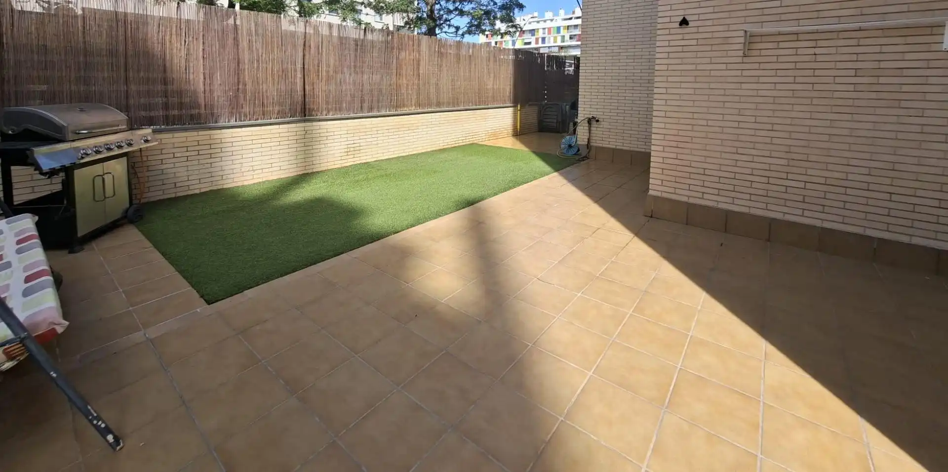 Terraza de Planta baja en venta en Paterna con Aire acondicionado, Calefacción y Jardín privado