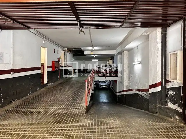 Parkplatz von Garage zum Verkauf in Barcelona