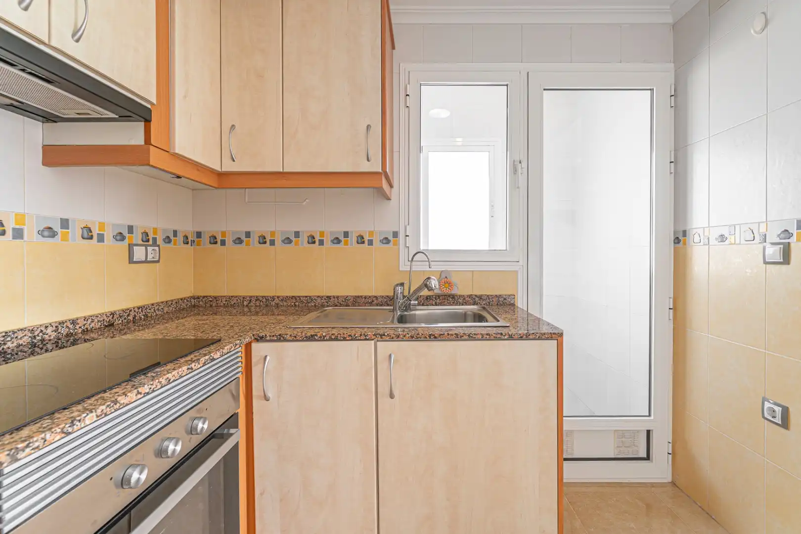 Kitchen of Flat for sale in Rojales  with Oven, Balcony and Community pool