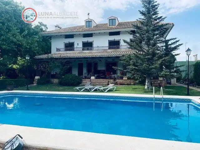 Houses for sale in Pedanías - Extrarradio