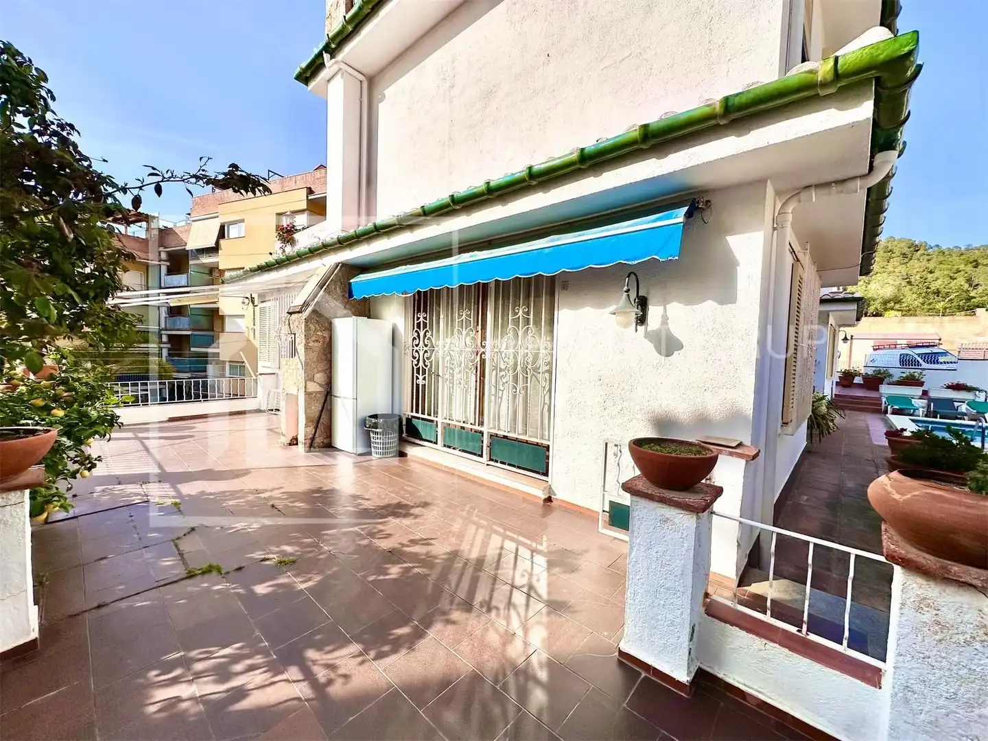 Vista exterior de Casa o xalet en venda en Tossa de Mar amb Calefacció, Jardí privat i Terrassa