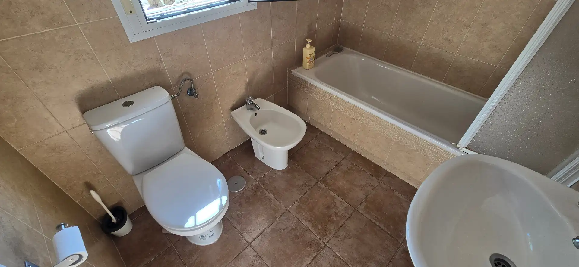 Baño de Casa o chalet en venta en Zarzuela del Monte con Aire acondicionado, Calefacción y Jardín privado