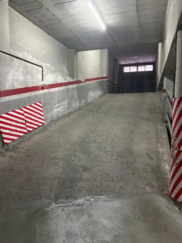 Parkplatz zur Miete in Carrer Baró de Maials, imagen 2