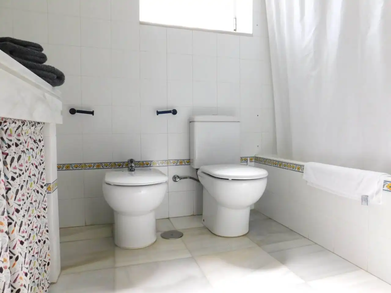 Bany de Casa o xalet en venda en Jerez de la Frontera amb Aire condicionat, Jardí privat i Terrassa