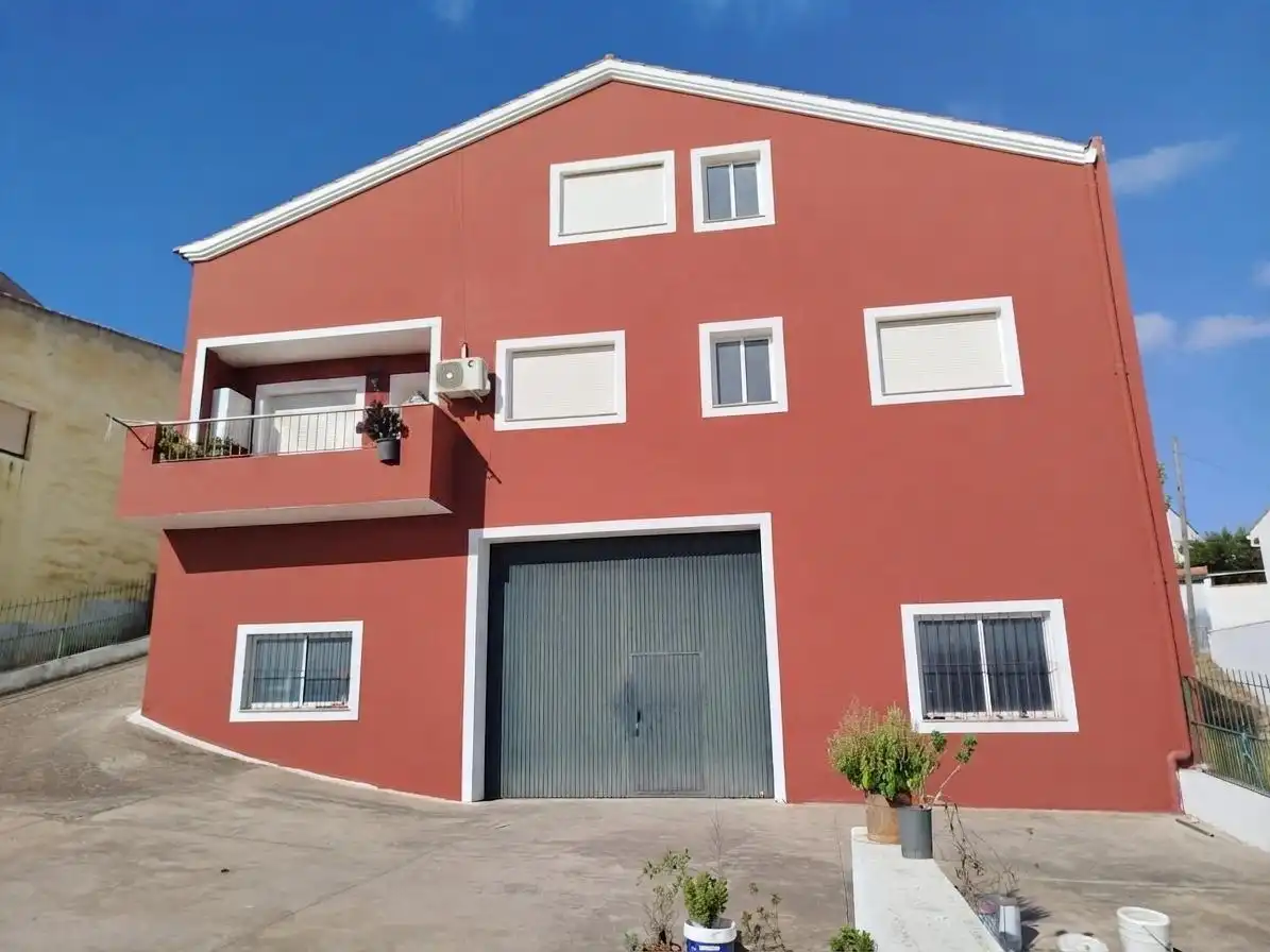 Vista exterior de Casa o xalet en venda en Zahínos amb Jardí privat, Terrassa i Traster
