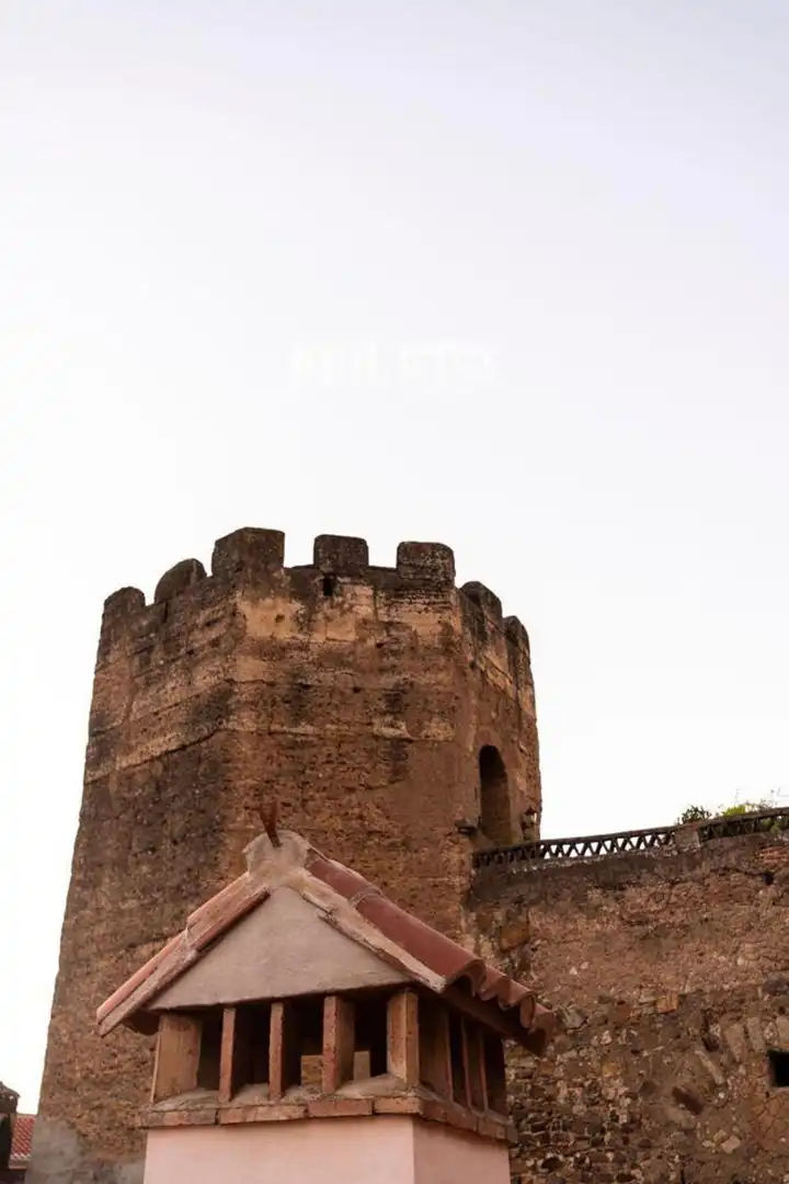 Außenansicht von Gebäude zum Verkauf in Cáceres