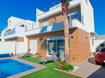Villa avec piscine à vendre à Pilar de la Horadada ciudad