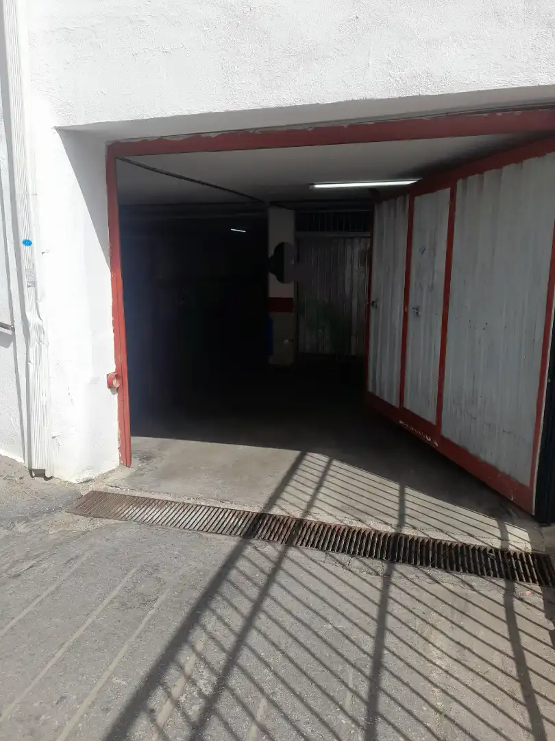 Parking de Garaje en venta en Cenes de la Vega con Alarma