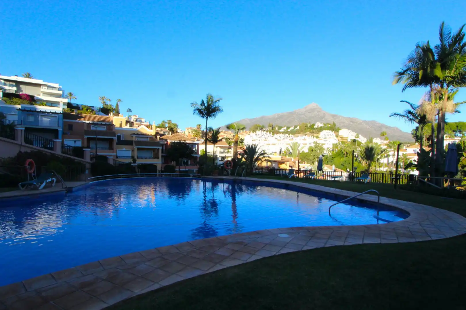 Casa a schiera con terrazza in vendita a Nueva Andalucía, imagen 4