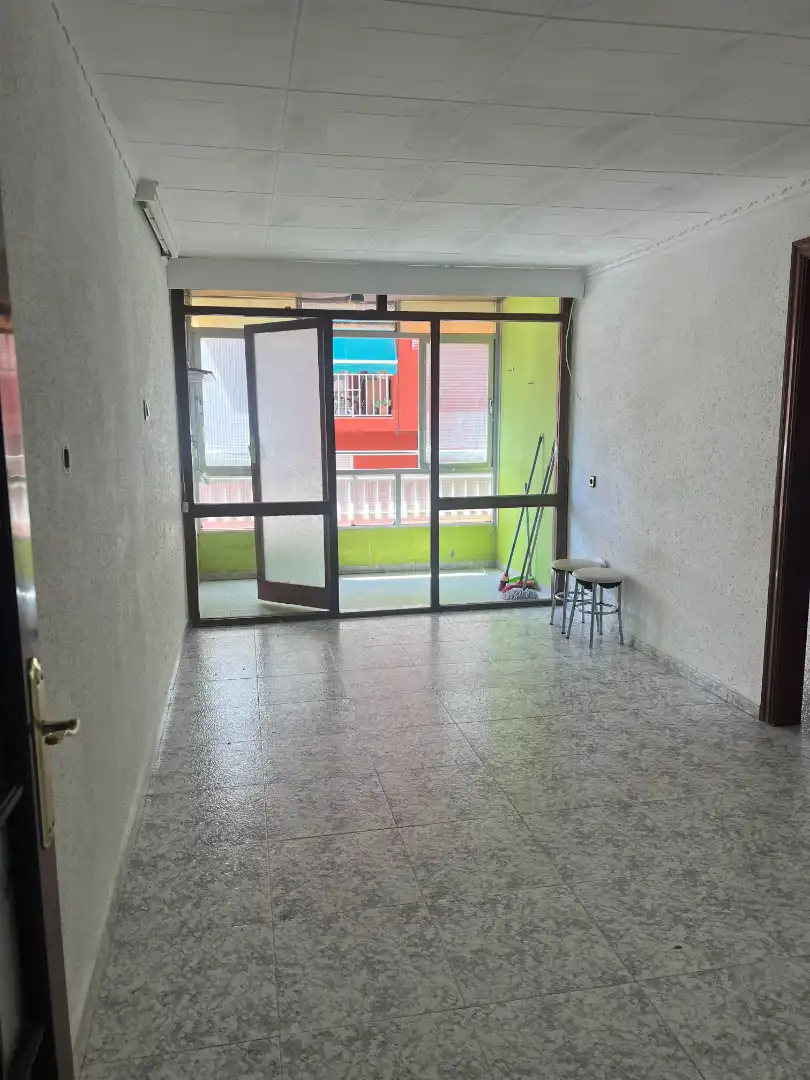 Piso en venta en Badalona con Horno, Balcón y Alarma