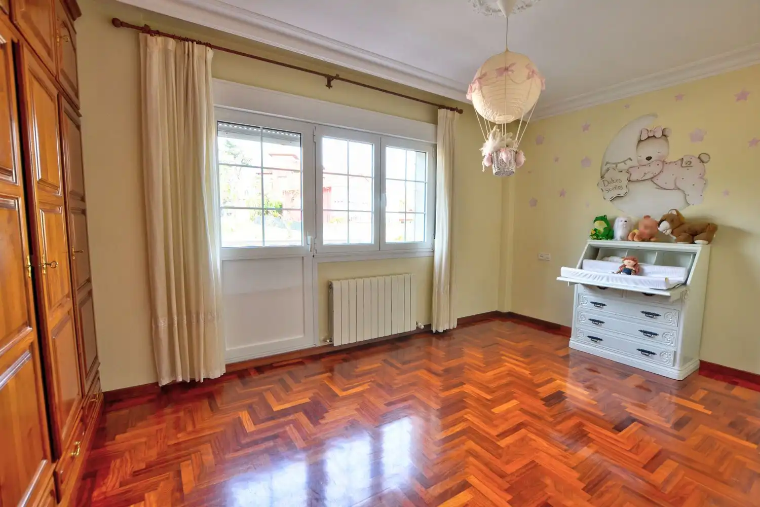 Habitación de Casa o chalet en venta en Avilés con Calefacción, Terraza y Trastero