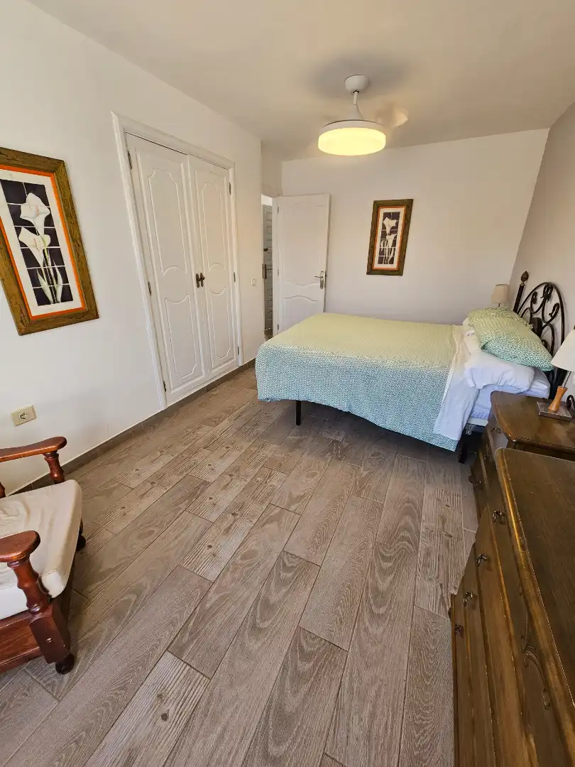 Dormitori de Apartament de lloguer en Antigua amb Moblat, Balcó i Piscina comunitària
