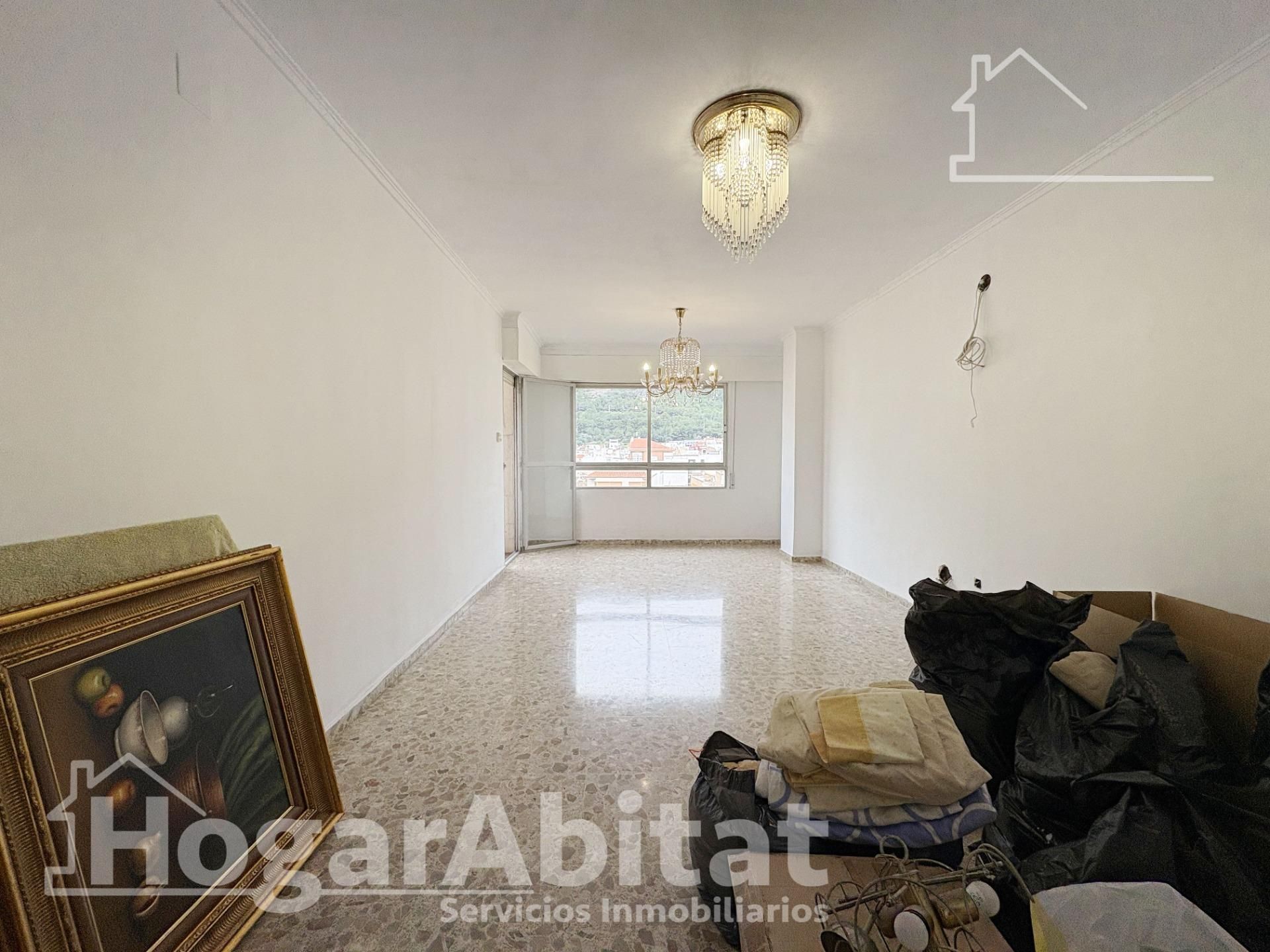 Sala de estar de Piso en venta en Tavernes de la Valldigna con Terraza, Trastero y Balcón
